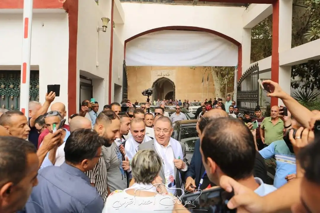 Tlemcen : le représentant du Bloc accueille le directeur de campagne du candidat Tebboune, Brahim Merad